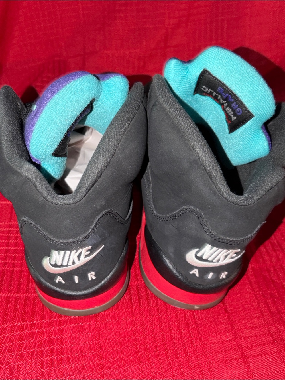 Boy’s Size 7 Y NIKE AIR JORDAN 5 RETRO TOP 3 Fire Red Metallic Grape SHOES - Picture 4 of 11